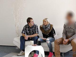 Sie verdient sich was für Geld