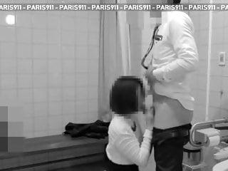 Japanische Schönheit beim Sex mit ihrem Kollegen