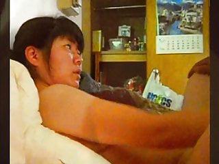 Asiatische Freundin wird mit einem bbc geteilt