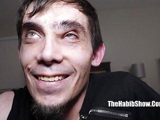 Versaute Frauen ficken mit dem schwarzen Trainer