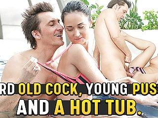 Alter Mann fickt junge Angie Moon in den Arsch