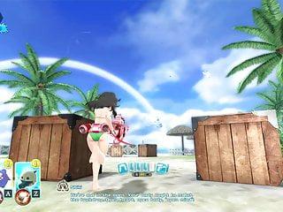 Sie spielt am Strand mit ihren geilen Titten