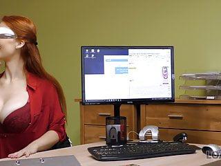 Isabella k gibt Blowjob für ihren Kunden