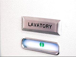 Mile High media sexy Brünette posiert vor der Kamera