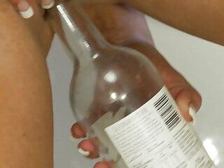 Schlampiges Babe liebt es Schwanz in den Mund zu nehmen