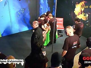 Aymie und ihre Freundin Cony lassen sich als Sperma Eimer benutzen