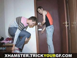 Trick deine Freundin Schlamoe hat Spass an sexrevenge