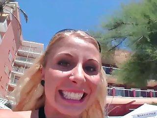 Deutsche Milf zeigt alles was sie braucht