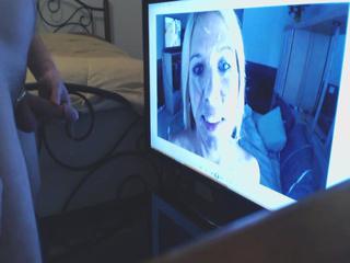 Cumtribute am Monitor - Auf den Monitor gewichst