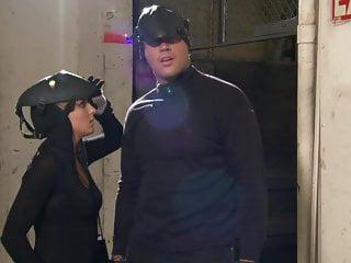 Vollbusige Blondine schreit beim Fick mit dickem Schwanz