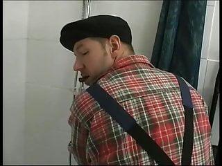 Er fickt sie in den Arsch