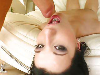 Hardcore Analsex mit Daisy im Arsch - ein junges anal Cowgirl