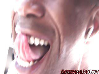 Nadia will den schwarzen Schwanz in sich spüren