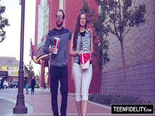 Jilian Janson und ihr erstes Anal Experiment