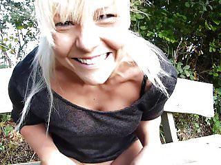 Deutsche Teen Schlampe fickt mit altem Mann im Hotelzimmer