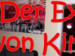 Mutterficker - die geile Mutter meines Kumpels fickt mit dem dickbusigen Teen fremd