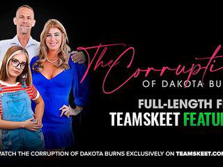 Ebony Teen wird von ihrem weißen Nachbarn flachgelegt