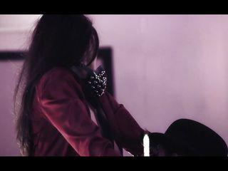 Geile Mädels fingern sich gegenseitig die Mösen