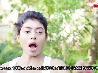 Das geile Camgirl mit den schönen Titten - sexy Babe aus ich perspektive