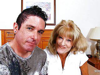 Fitte Oma mit dicken Titten verführt jungen Kerl