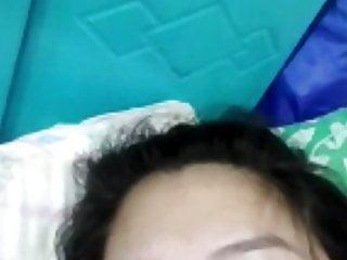 Geile Japanerin mit großen Titten und haariger Pussy - Jasmine zeigt ihre haarige Muschi