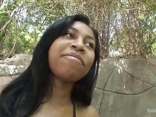 Dicker weisser Schwanz für den geilen Arsch einer Ebony Frau