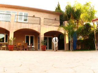 Reifer Mann fickt schlankes Mädchen mit Riesenschwanz