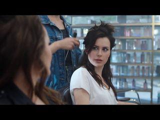 Die tagtäglich verführerische Maria Anna und ihre Freundin