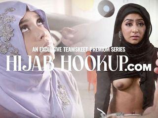 Bffs Strand und bikergirls beim Gangbang mit den Fremden Schwänzen